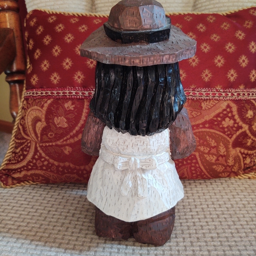 Thanksgiving Girl Wood Statue Decor! - Picture 4 of 9